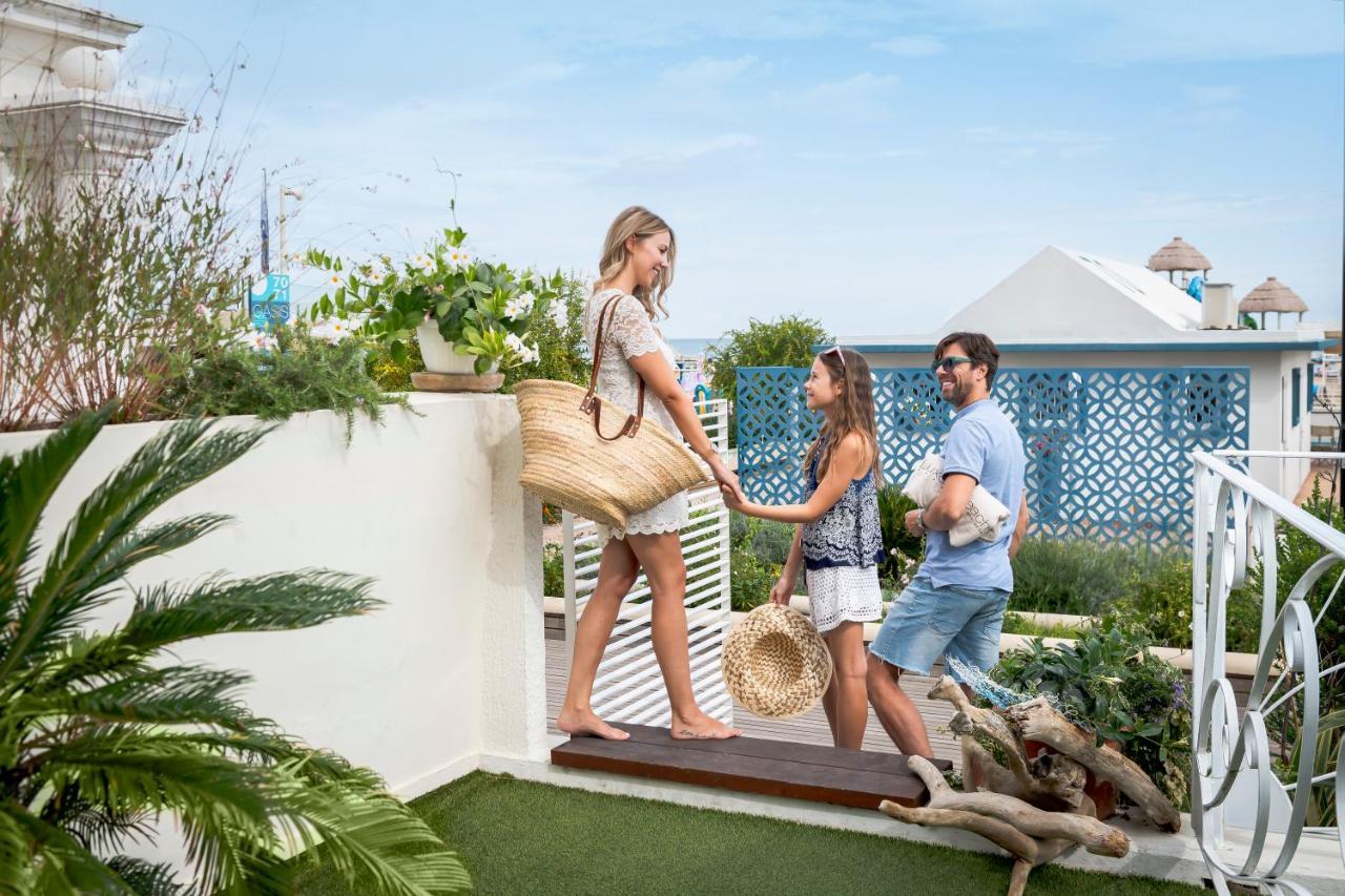 Luxor Beach Boutique Hotel Cattolica Exterior photo