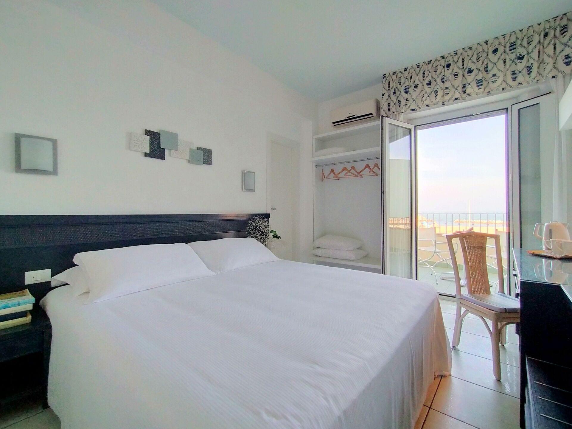Luxor Beach Boutique Hotel Cattolica Exterior photo