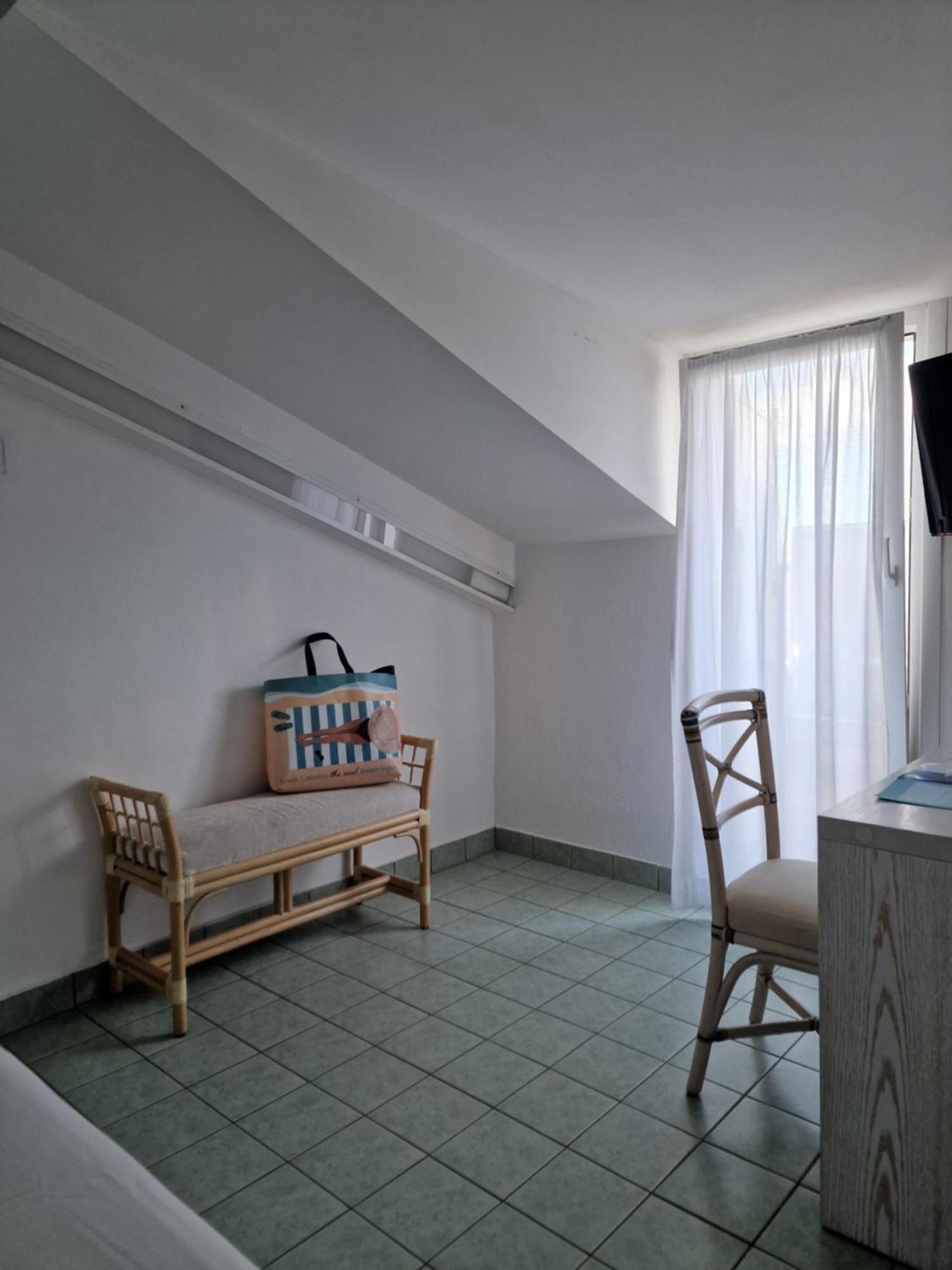 Luxor Beach Boutique Hotel Cattolica Exterior photo