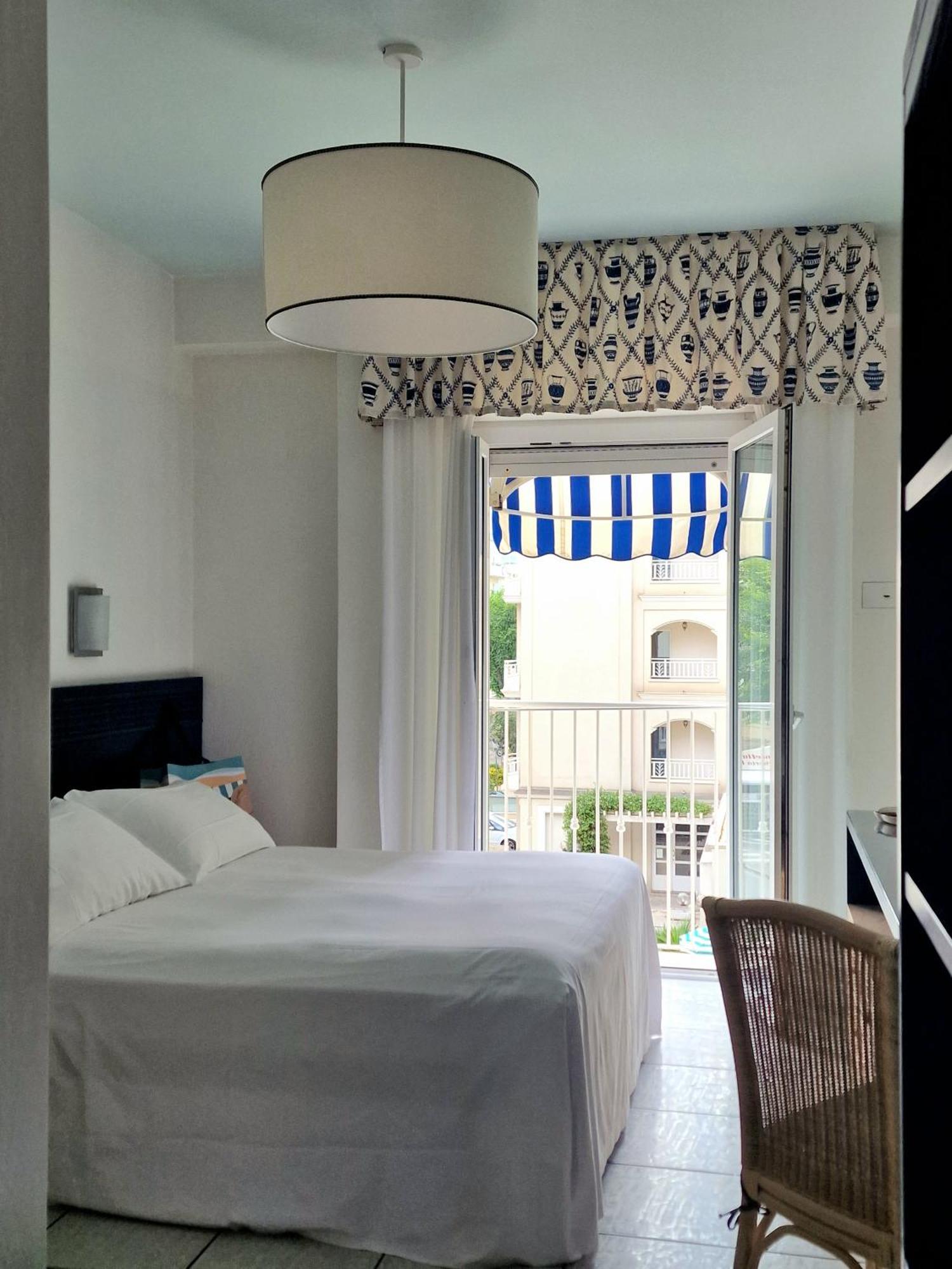 Luxor Beach Boutique Hotel Cattolica Exterior photo